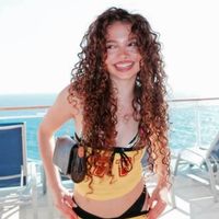 Sunday Kalogeras Closet profile picture