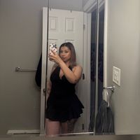 Reyna Flores profile picture