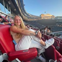 Belle H profile picture