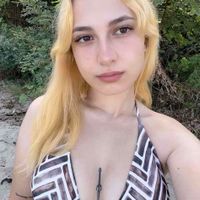 Elle profile picture