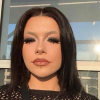Olivia Cross profile picture