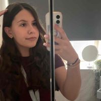 Bella Cross profile picture