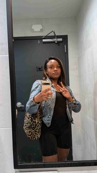 Shellise Pickett profile picture