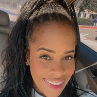 Charis Shreill profile picture