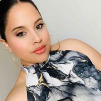 Helen Hoste profile picture