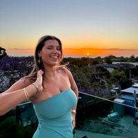 Steph Warmuz profile picture