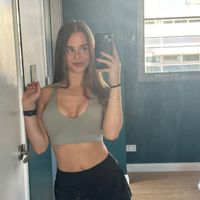 Jess Hutchinson profile picture