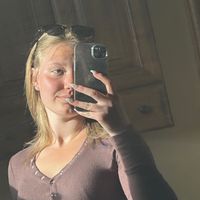 Emma Ward profile picture