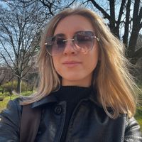 Y profile picture